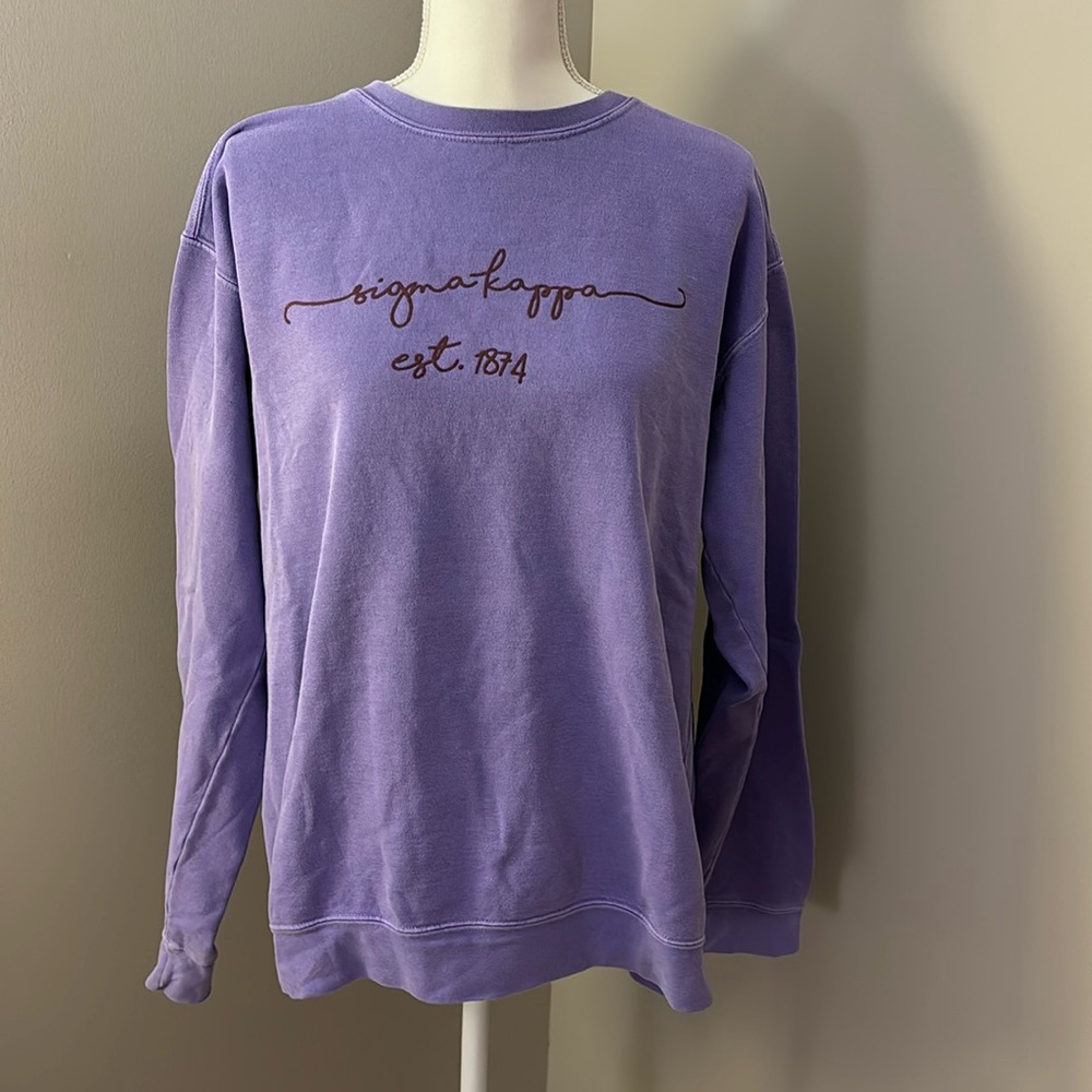 Comfort Colors lavender Sigma Kappa sorority sweatshirt. Size medium.